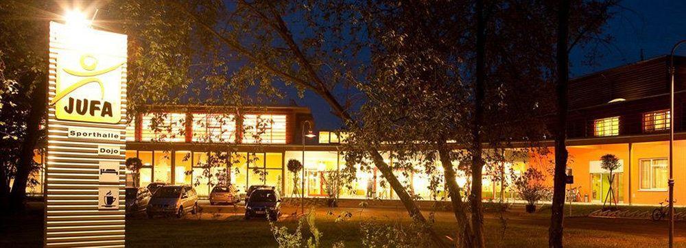 Jufa Hotel Лейбниц Экстерьер фото