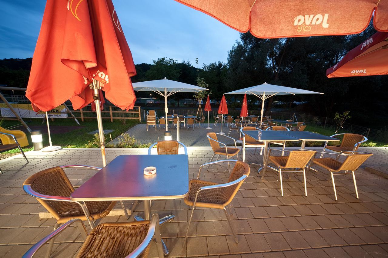 Jufa Hotel Лейбниц Экстерьер фото