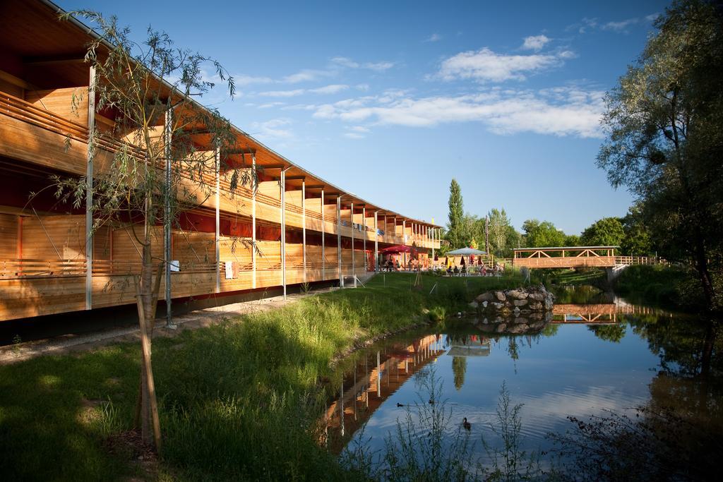 Jufa Hotel Лейбниц Экстерьер фото